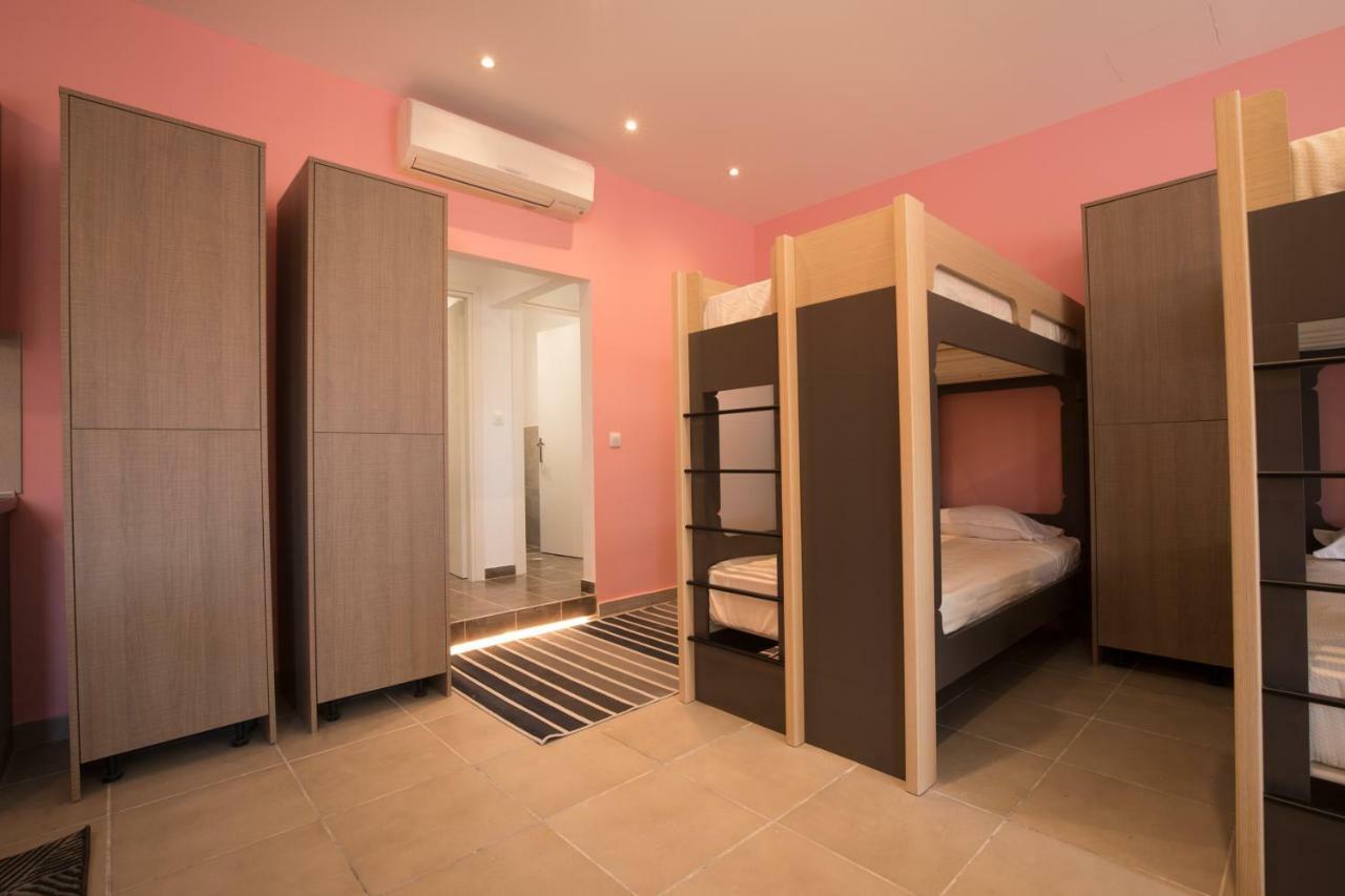 Local Hostel & Suites Potamos  Exterior photo